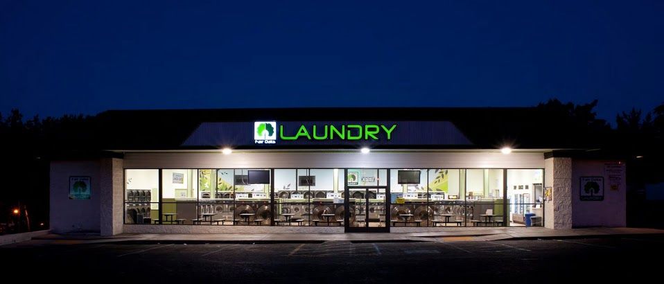 Fair Oaks Laundry storefront in Pasadena